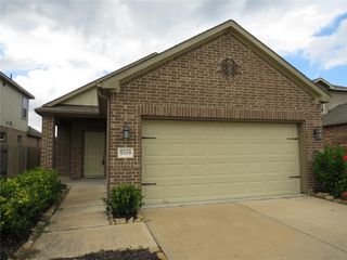 5309 Abbeville Court, Dickinson, TX 77539