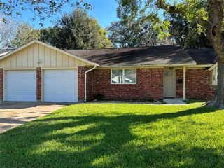 2311 Willow Boulevard, Pearland, TX 77581