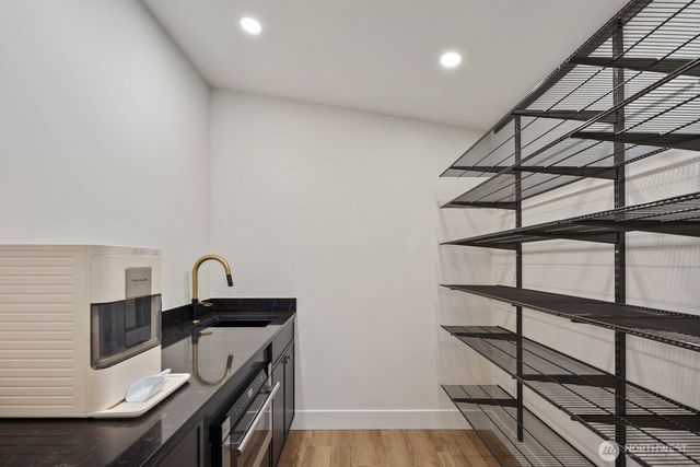 32922 SE Kuzak Road, Enumclaw, WA 98022