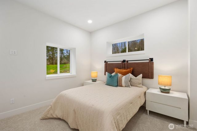 32922 SE Kuzak Road, Enumclaw, WA 98022