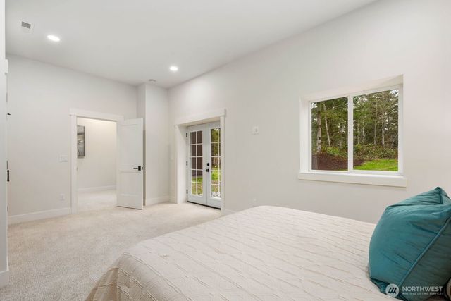 32922 SE Kuzak Road, Enumclaw, WA 98022