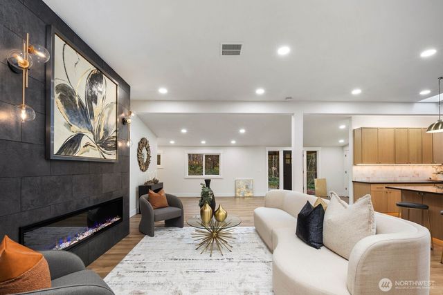 32922 SE Kuzak Road, Enumclaw, WA 98022