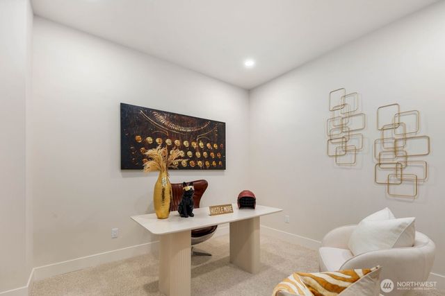 32922 SE Kuzak Road, Enumclaw, WA 98022