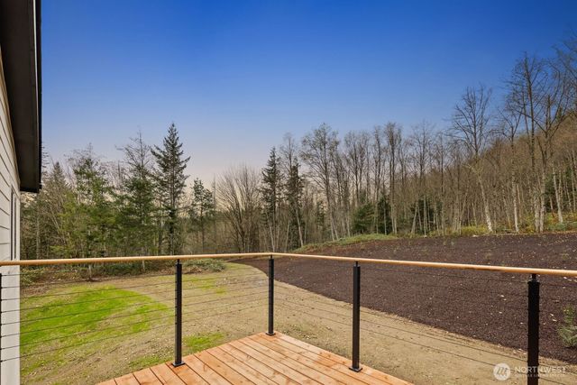 32922 SE Kuzak Road, Enumclaw, WA 98022