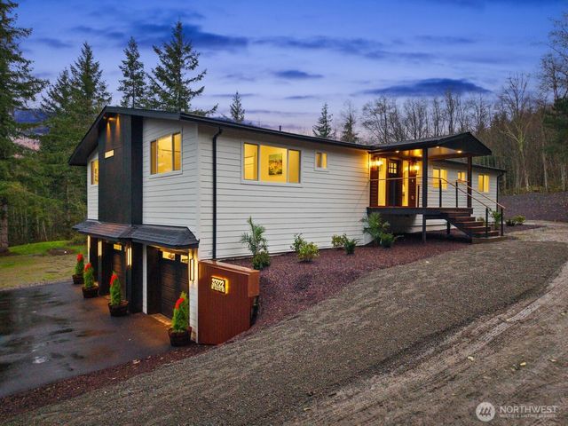 32922 SE Kuzak Road, Enumclaw, WA 98022