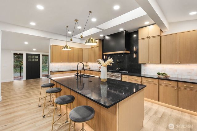 32922 SE Kuzak Road, Enumclaw, WA 98022