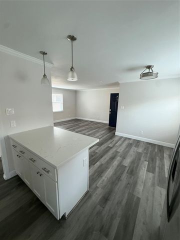 8714 Ilona Lane 6, Houston, TX 77025