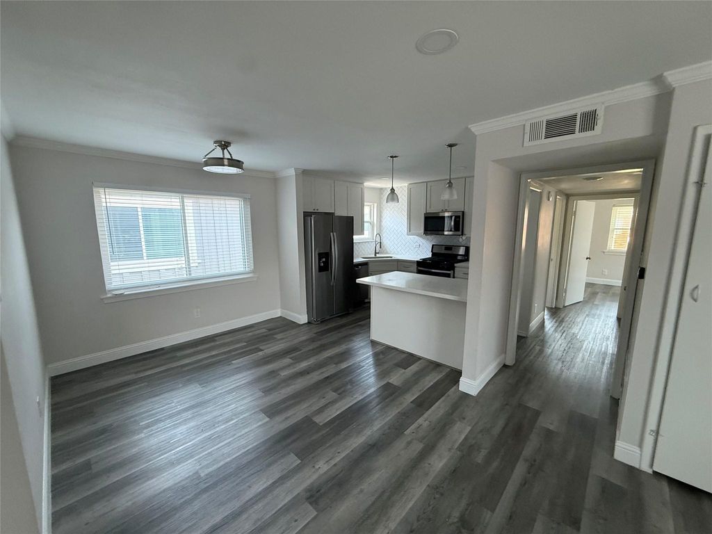 8714 Ilona Lane 6, Houston, TX 77025