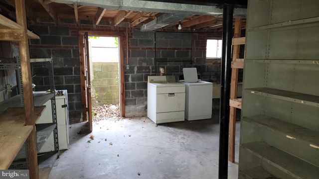 10914 WOODHAVEN DR, Fairfax, VA 22030