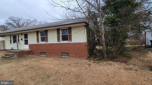 10914 WOODHAVEN DR, Fairfax, VA 22030