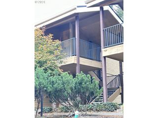 9852 Se TALBERT St, Clackamas, OR 97015