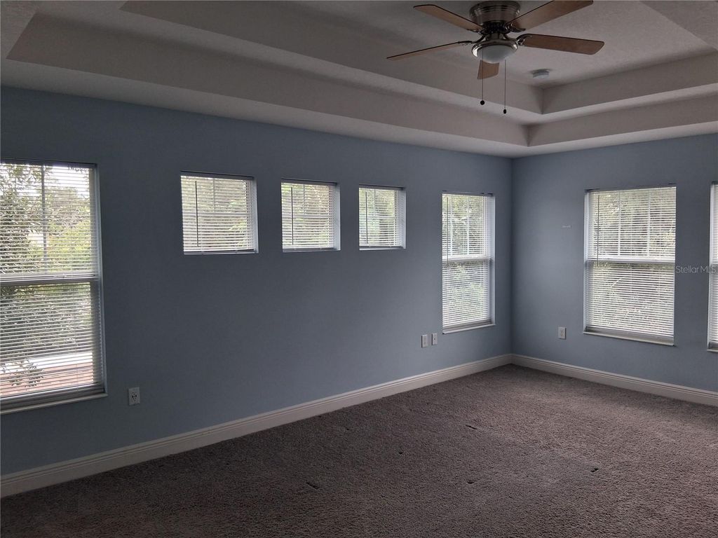 Image 2 of property listing at 2736 S 3RD AVENUE S, St Petersburg, FL 33701
