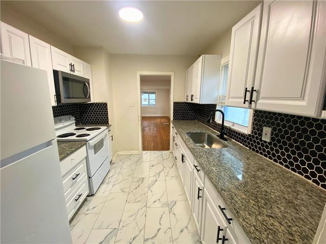 4210 Park Avenue, Kansas City, MO 64130