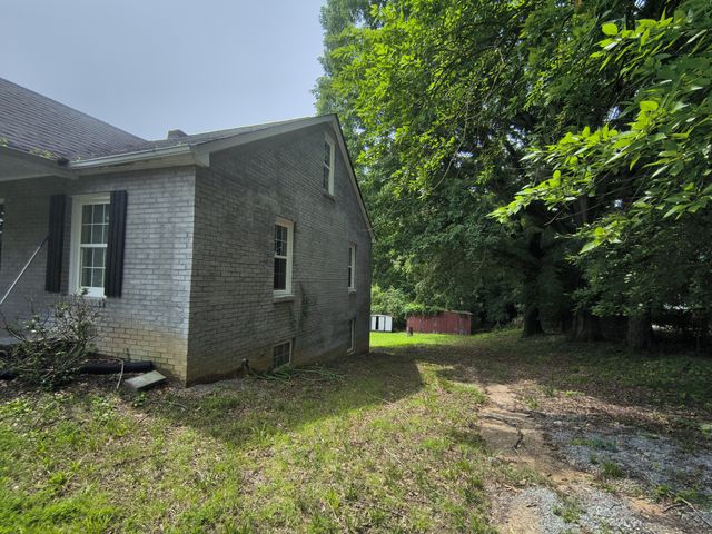 261 Caldwell Ln, Clarksville, TN 37040