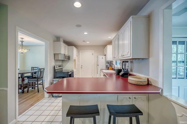1325 E Elliston Drive, Bloomington, IN 47401