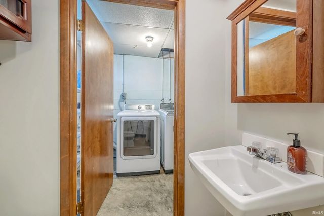 1325 E Elliston Drive, Bloomington, IN 47401