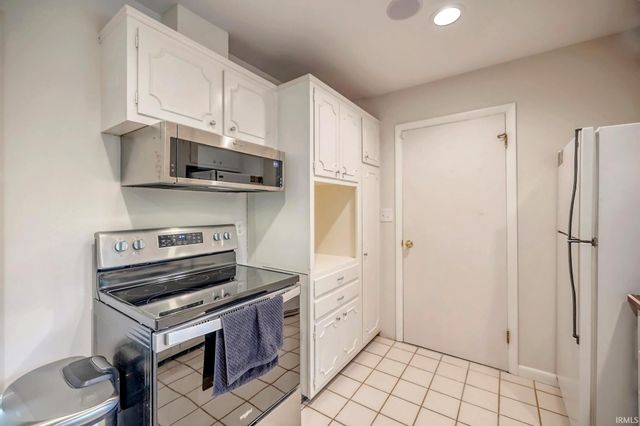 1325 E Elliston Drive, Bloomington, IN 47401