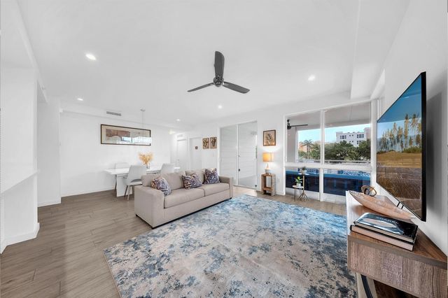 51 SE 19th Avenue 303, Deerfield Beach, FL 33441