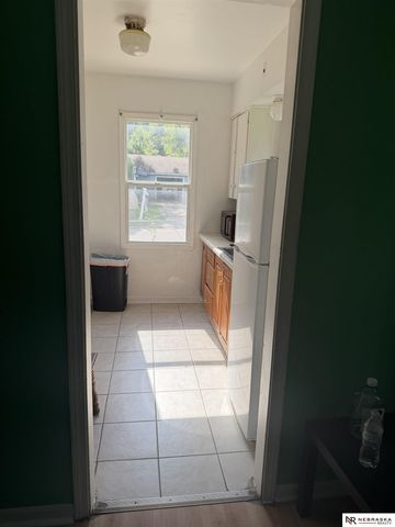 5302 N 39th Circle, Omaha, NE 68111