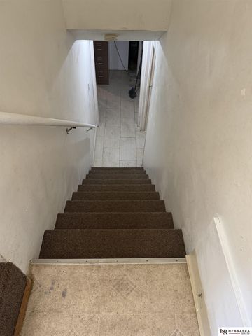 5302 N 39th Circle, Omaha, NE 68111