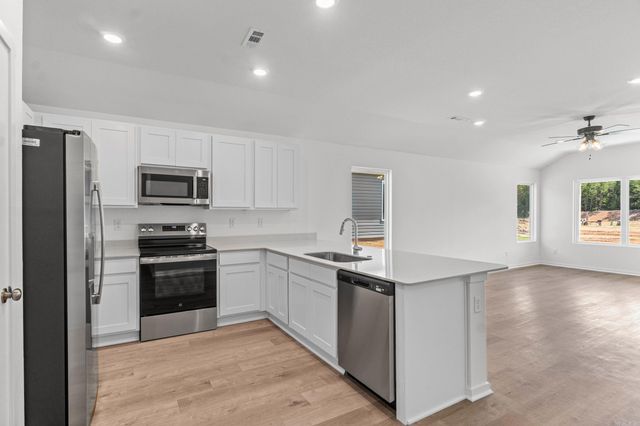 8033 Chesapeake Trail, Bauxite, AR 72011