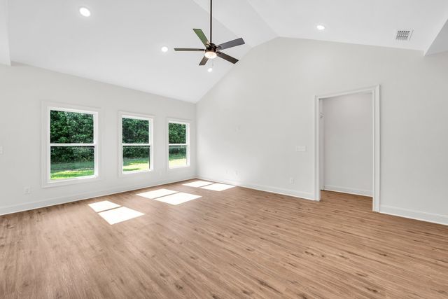 2728 Bains Rd, Hillsboro, TN 37342