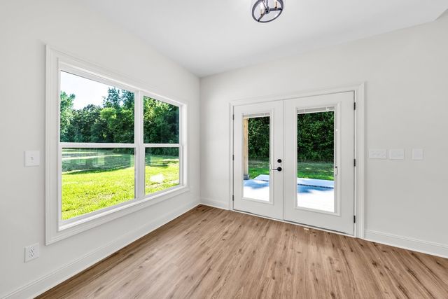 2728 Bains Rd, Hillsboro, TN 37342