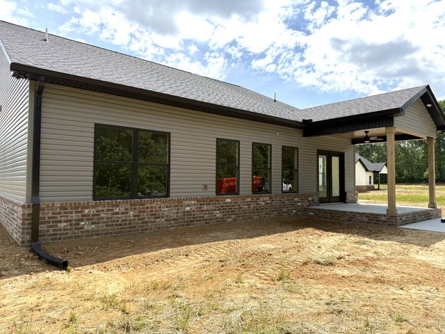 2728 Bains Rd, Hillsboro, TN 37342