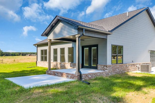 2728 Bains Rd, Hillsboro, TN 37342