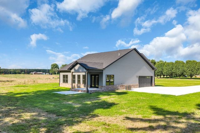 2728 Bains Rd, Hillsboro, TN 37342