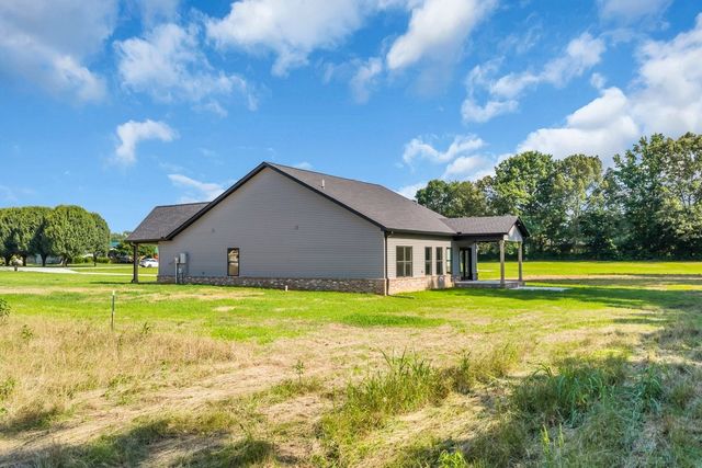 2728 Bains Rd, Hillsboro, TN 37342