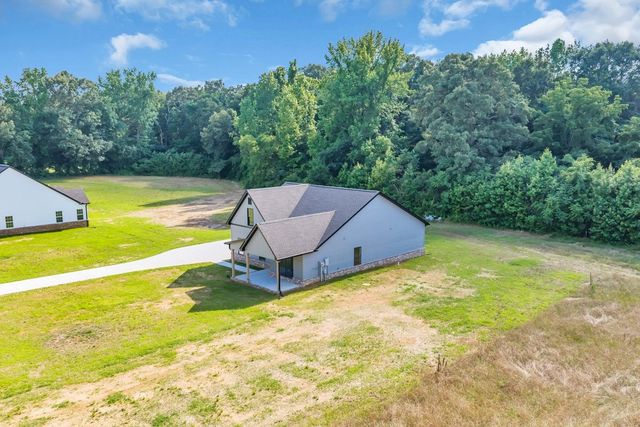 2728 Bains Rd, Hillsboro, TN 37342