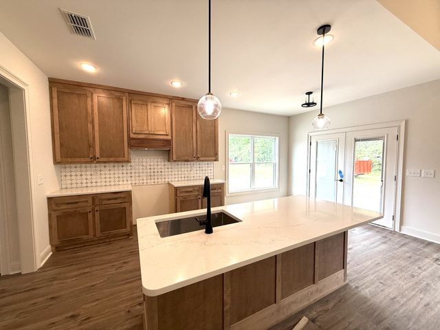 2728 Bains Rd, Hillsboro, TN 37342