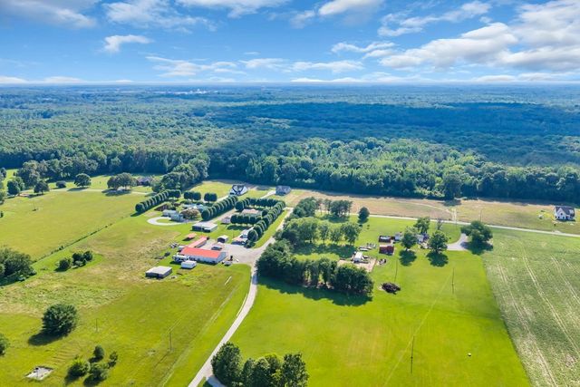 2728 Bains Rd, Hillsboro, TN 37342