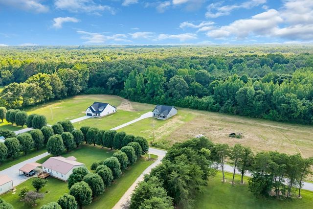 2728 Bains Rd, Hillsboro, TN 37342