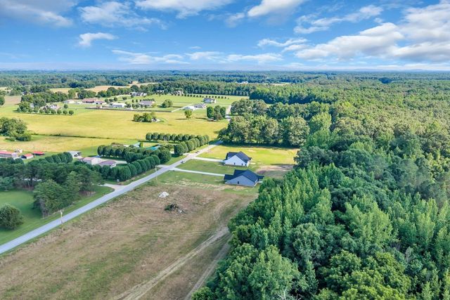 2728 Bains Rd, Hillsboro, TN 37342
