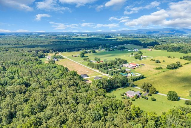 2728 Bains Rd, Hillsboro, TN 37342