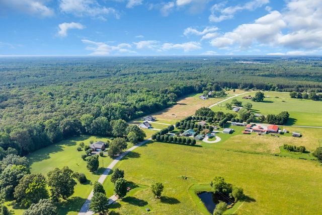 2728 Bains Rd, Hillsboro, TN 37342