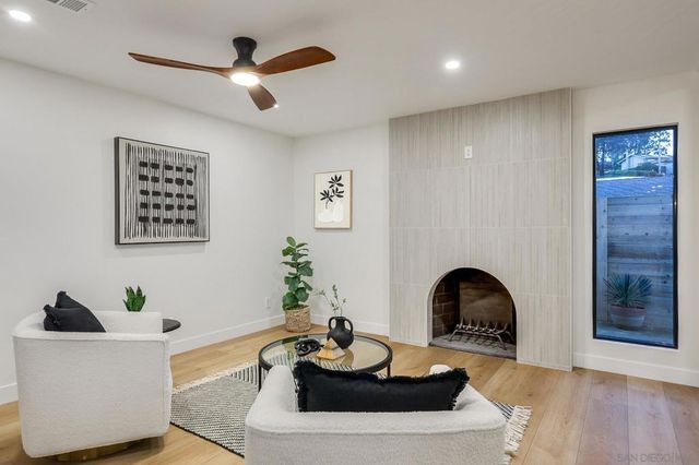 5777 Desert View Dr 358-381-14-00, La Jolla, CA 92037