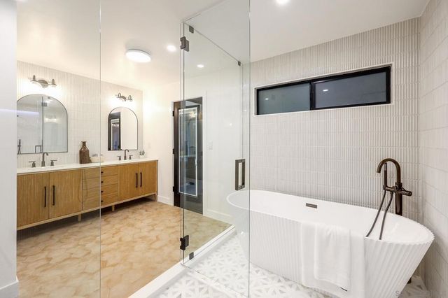 5777 Desert View Dr 358-381-14-00, La Jolla, CA 92037