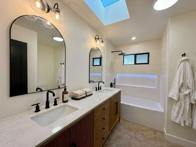 5777 Desert View Dr 358-381-14-00, La Jolla, CA 92037