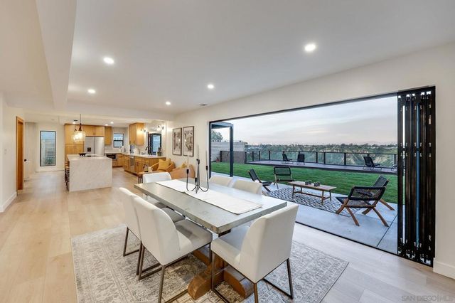 5777 Desert View Dr 358-381-14-00, La Jolla, CA 92037