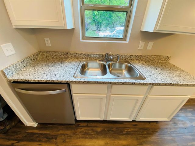 100 Seay Street, Quinlan, TX 75474