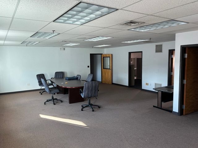 28 Osprey Rd, Saugus, MA 01906