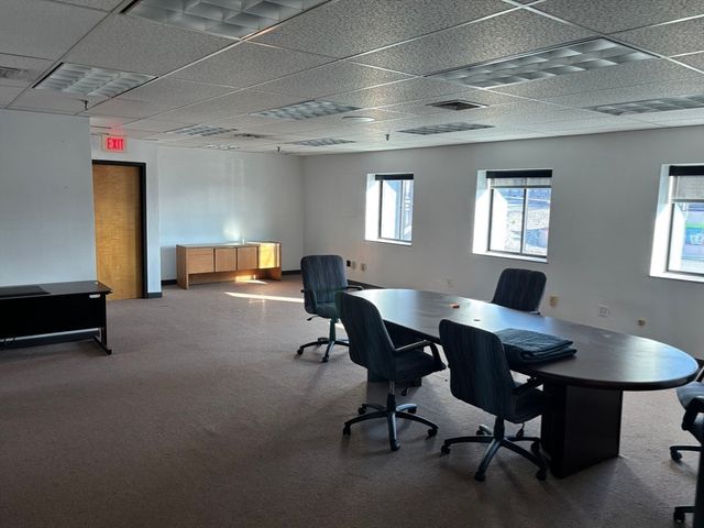 28 Osprey Rd, Saugus, MA 01906