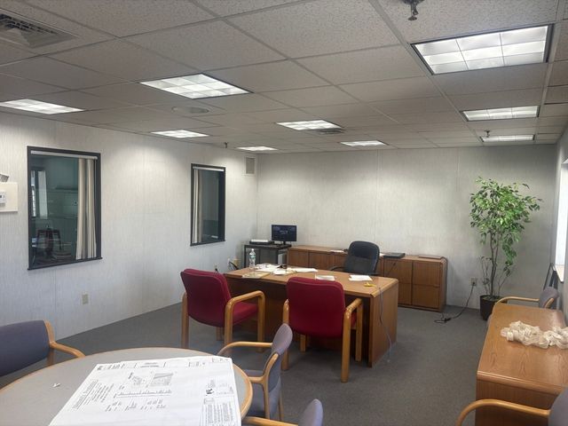 28 Osprey Rd, Saugus, MA 01906