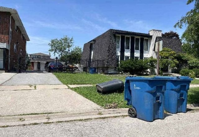 9312 S Kolmar Avenue, Oak Lawn, IL 60453