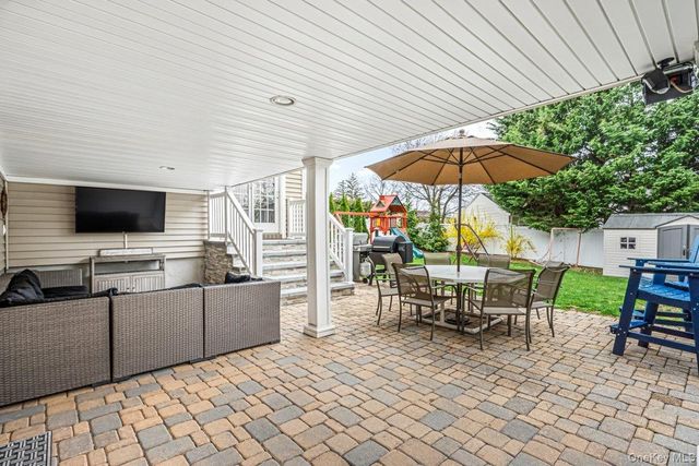 24 Walden Avenue, Jericho, NY 11753