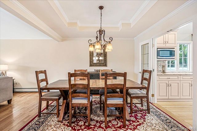 24 Walden Avenue, Jericho, NY 11753