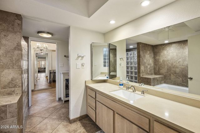52 W THUNDERBIRD Road, Phoenix, AZ 85023